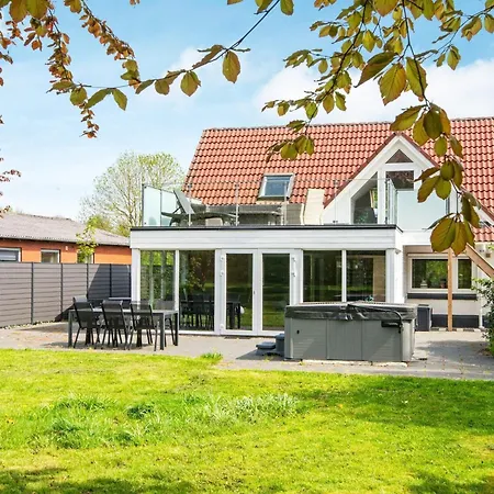 4 Star In Henne Casa vacanze Henne Strand