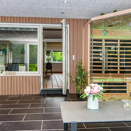 4 Star In Henne Casa vacanze Henne Strand